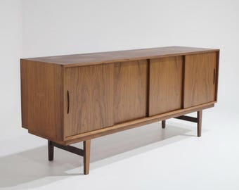 Vintage skivskåp i rosenträ – MCM Mediakonsol, förvaringsställ för vinyl