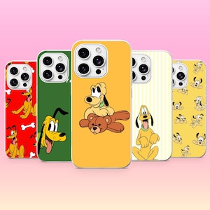 Puede incluir: Cinco fundas para smartphone con el perro Pluto en varias poses y colores. Las fundas incluyen un fondo rojo con huesos, un fondo verde, un fondo amarillo sólido con Pluto sobre un oso de peluche, una funda de rayas amarillas y un patrón amarillo.