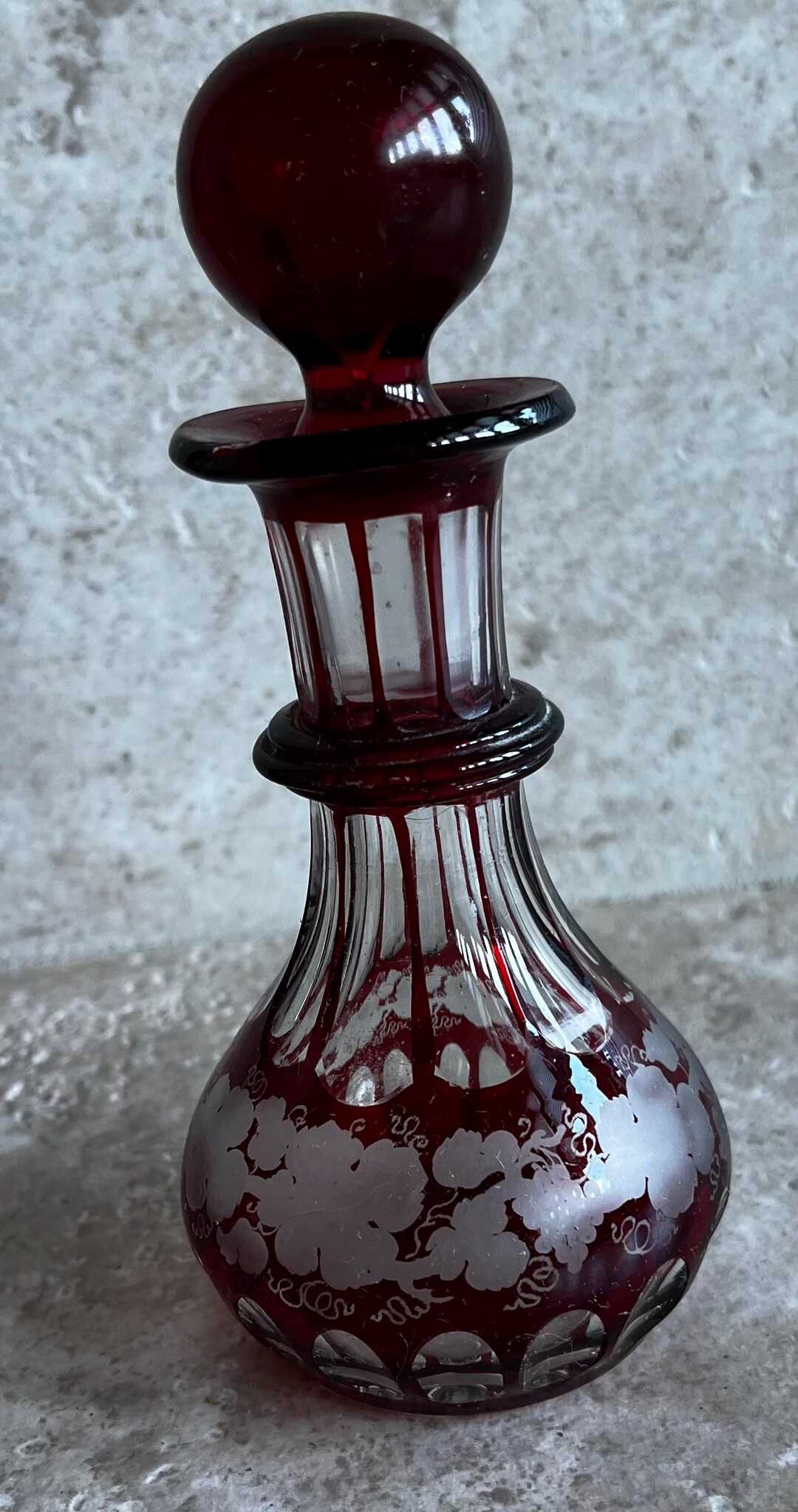 Ruby Glass Etched Perfume Bottle With Stopper Red Clear Glossy Etsy ruby-glass-etched-perfume-bottle-with-stopper-red-clear-glossy-etsy