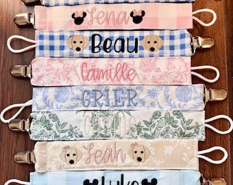 Clip para chupete bordado personalizado con nombre, regalo personalizado para bebé, regalo para baby shower, artículos esenciales para recién nacidos, soporte para chupete hecho a mano