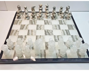 Ręcznie robiony zestaw do gry w szachy azteckie z onyksu i marmuru, 14" x 14"