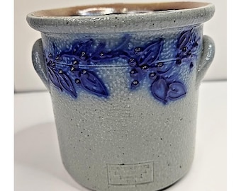 Jarra de cerámica vintage de 1993 con diseño de vides de arándanos de Salmon Falls, 10,8 cm de alto, Dover, NH