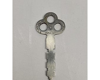 Vintage Flat Key Yale & Towne Mfg Co # 51 Stamford CT USA Very Small