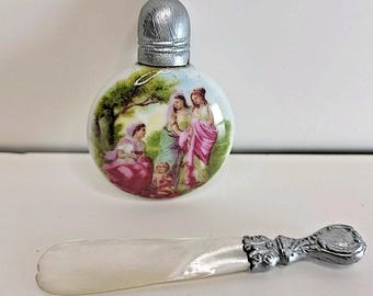 Frasco de perfume de porcelana pintada vintage con espátula de nácar Eiland Marken