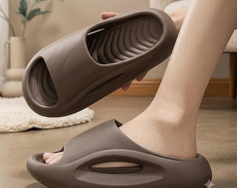 Men's Summer Slippers Non-Slip, Thick Sole Beach Sandals Unisex, Indoor Outdoor Shower Slides, Women's Fashion Flip Flops Pool Shoes