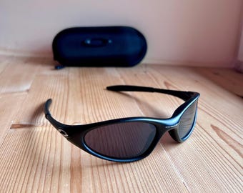 Minute sunglasses Y2K USA Gorpcore glasses, rare 90s glasses style oakley minute, outdoor vintage plate splice