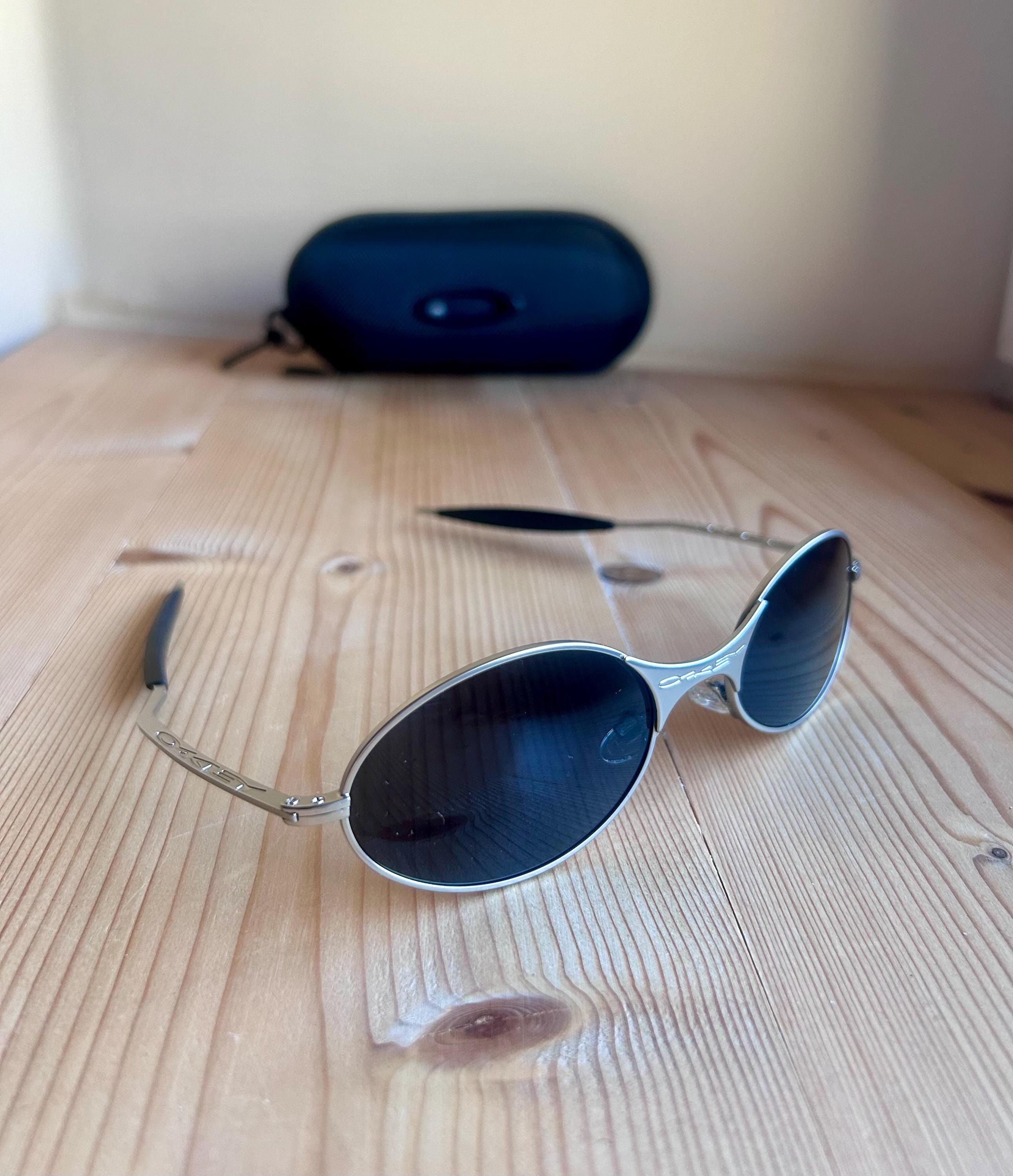 美品 vintage OAKLEY e-wire サングラス オーバル メタル vintage OAKLEY e-wire サングラス オーバル メタル - メルカリ