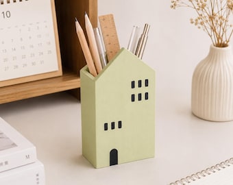 Pennenhouder houten huis, Scandinavische bureauopberger, minimalistisch kantoordecor