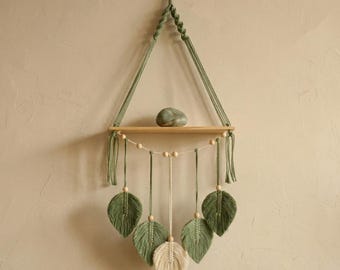 Hangplank macraméblad, bohogroen katoendecor, houten display interieuraccent