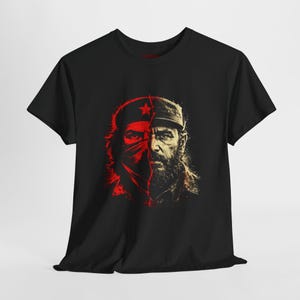 Camiseta revolucionaria con retrato de medio rostro del Che Guevara / Rojo vintage negro