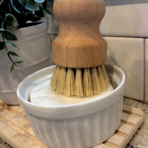 Afwasmiddelset - ivoorwitte ramekin