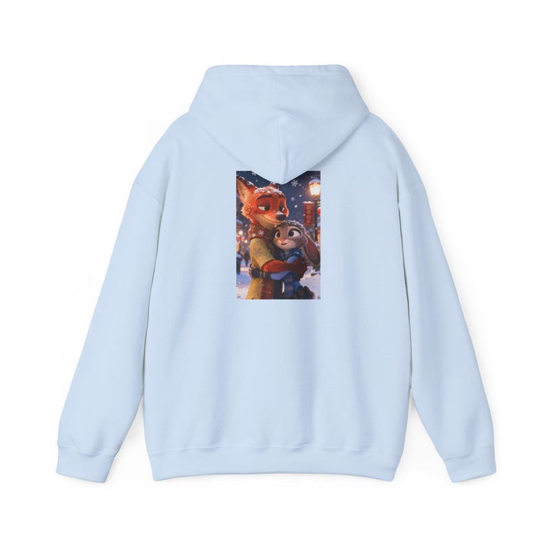 Hoodie personaliseren | Gezellige besneeuwde nachtillustratie zootopia afbeelding 7