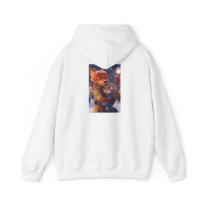 Hoodie personaliseren | Gezellige besneeuwde nachtillustratie zootopia afbeelding 2