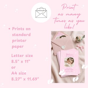 Puede incluir: Tarjetas rosas de anuncio de beb&eacute; con foto, texto y sobre rosa. Las tarjetas son tama&ntilde;o carta, 21,59 cm x 27,94 cm, o tama&ntilde;o A4, 21 cm x 29,7 cm. El texto de la tarjeta dice "Bienvenida nuestra peque&ntilde;a princesa" e incluye el nombre del beb&eacute;.