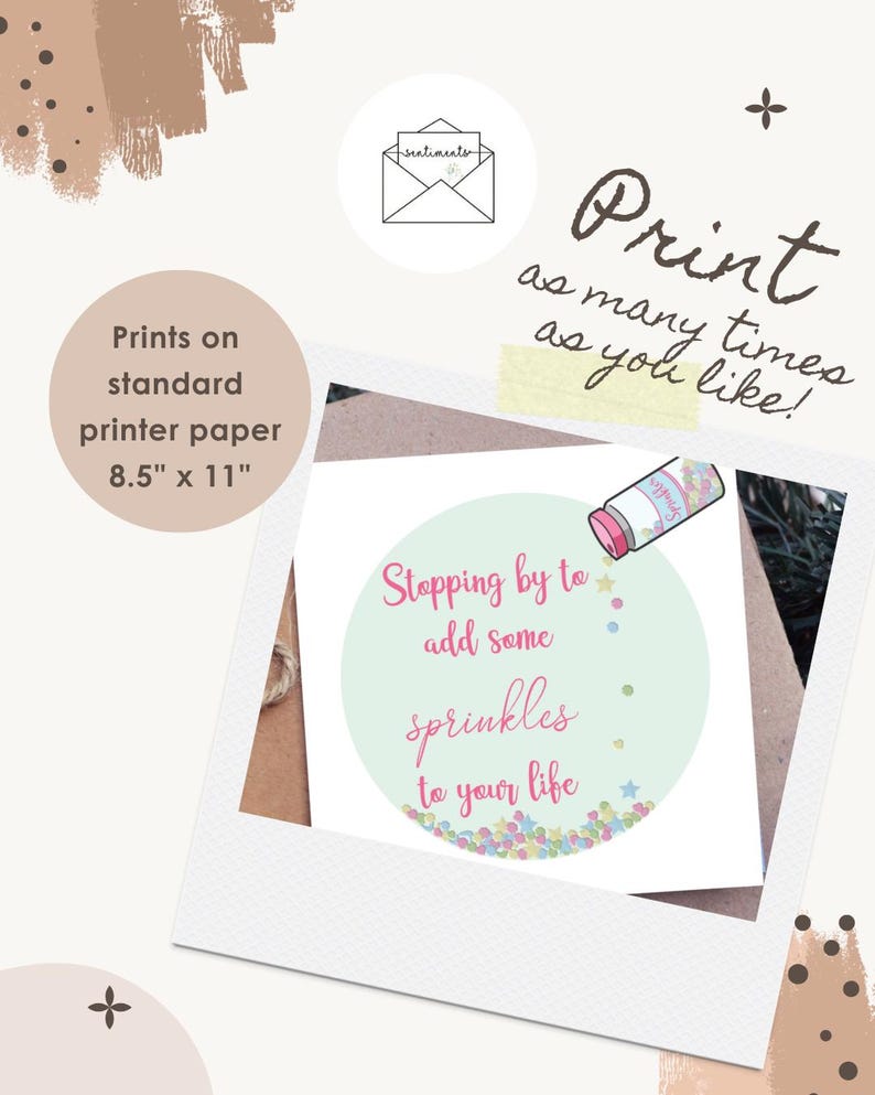 Puede incluir: Un dise&ntilde;o imprimible con el texto "Stopping by to add some sprinkles to your life" en un c&iacute;rculo verde claro. La imagen tambi&eacute;n incluye el texto "&iexcl;Imprime tantas veces como quieras!" y "Impreso en papel de impresora est&aacute;ndar 21,6 cm x 27,9 cm".