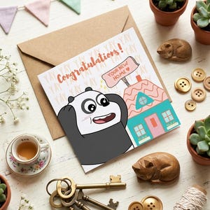 ¡Felicidades por tu nuevo hogar! Tarjeta imprimible con un lindo panda para celebrar una nueva casa. Regalo divertido para amigos y parejas. Descarga digital. imagen 2