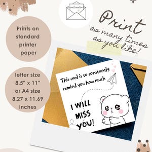 K&ouml;nnte beinhalten: Eine druckbare Gru&szlig;karte mit einem Cartoon-B&auml;ren mit gro&szlig;en Augen und dem Text 'This card is to constantly remind you how much I WILL MISS YOU!' sowie einer Papierflieger-Grafik. Die Karte ist in einem quadratischen Rahmen mit goldenen Umschl&auml;gen abgebildet.