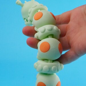 Stompies Caterpillar – Fully Flexi Articulated Desk Buddy