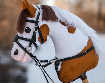 Stokpaardje pinto gember, stokpaard, handgemaakte knuffel, ruitercadeau
