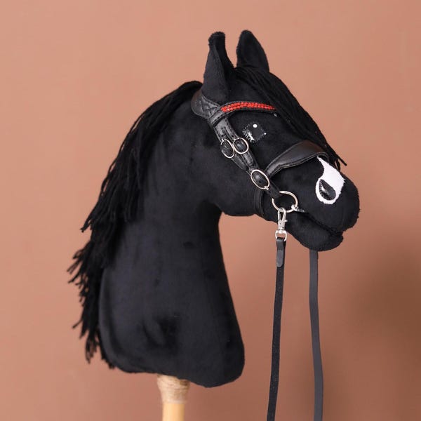 Caballo de juguete negro hecho a mano A3 con brida realista, poni de palo