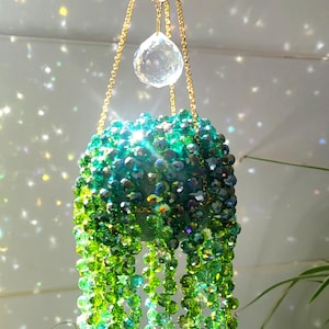 Handmade suncatcher plant made of glass beads with over 400 beads in a ceramic pot, highly customizable, suncatcher, hanging plant