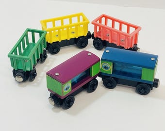 Thomas & Friends Wooden Railway Train Tank Engine Aquarium  Circus Cars Lot 5