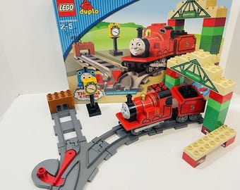 LEGO DUPLO: Thomas & Friends - James at Knapford Station (5552) - Complete