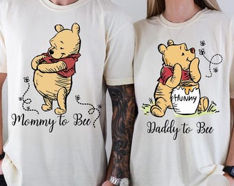 Winnie The Pooh Mommy To Bee png, Mommy To Bee png, Pregnancy Reveal png, Pooh Mommy png, Disney Pregnant png, New Mom png, Daddy To Bee png