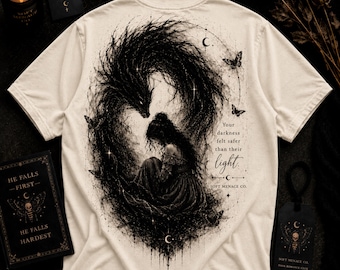 Safer In The Dark Shirt, Monster Liebhaber T-Shirt, Comfort Farben Gothic Dark Romance Bekleidung
