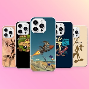 Peut inclure: Cinq coques de smartphone avec des illustrations de Wile E. Coyote et Road Runner. Les motifs incluent un coyote sur un rocher, un coyote dans un cercle, un coyote sur une fusée ACME, un coyote avec un panneau Genius at Work et un coyote debout.