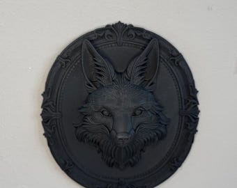 Gothic Wolf Wall Plaque – Dark Academia Decor – Animal Art – Witchy Home – Black Wolf Hanging High Detail.