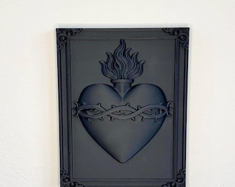 Heart Wall Plaque with Crown of Thorns – Gothic Decor – Dark Academia Wall Art – Victorian Home Accent Frame