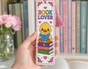 Schema per punto croce a forma di anatroccolo / Kawaii Cottagecore (download PDF)