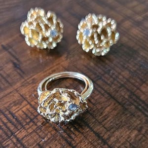 Vintage Avon Costume Jewelry - Ring and Earring set