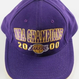 LA Lakers NBA Champions 2000 Vintage Strapback Hat Men’s Basketball