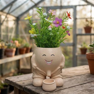 Cheeky Novelty Planter: humoristische succulente pot met drainage, witbruin