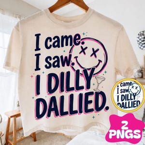 Puede incluir: Un letrero de madera rústica con el texto "Welcome to our home" en letras blancas. El letrero presenta un acabado envejecido y un diseño simple y acogedor, ideal para un porche o entrada.