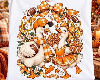 Ganso de fútbol americano de Tennessee de segunda mano PNG Vols Game Day Diseño de sublimación Oso animador de cuadros naranjas PNG Fútbol americano universitario Manualidad Descarga digital