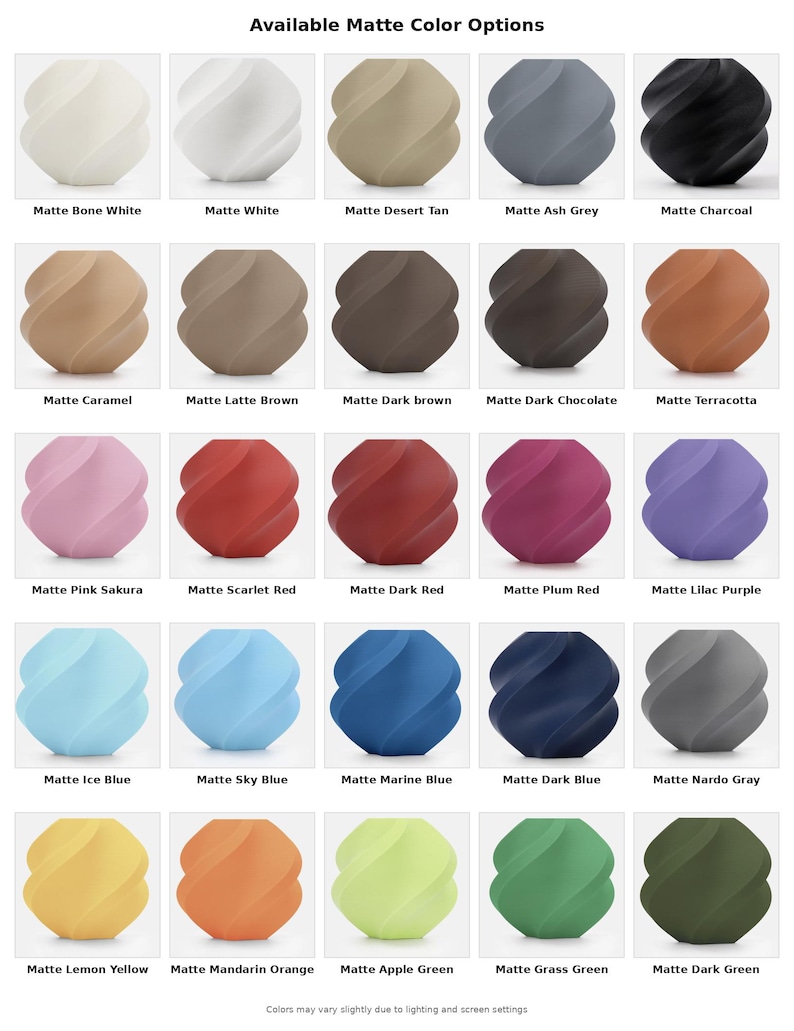 Pu&ograve; includere: Una griglia di oggetti decorativi a forma di spirale con finitura opaca in vari colori, tra cui bianco, grigio, marrone, rosa, rosso, blu, giallo e verde. Ogni oggetto &egrave; etichettato con il suo nome di colore, come "Matte Bone White" e "Matte Dark Green."