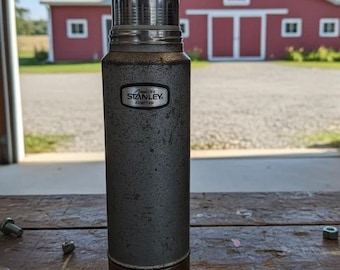 Termo Stanley Aladdin vintage de los años 70, 946 ml (32 oz), fabricado en EE. UU., probado para mantener caliente.