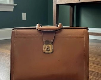 Maletín/Cartera de piel de vacuno de grano superior vintage de EE. UU., color marrón.