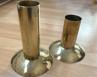 Candelabros de latón martillado estilo vintage MCM, fabricados en Canadá, juego de 2