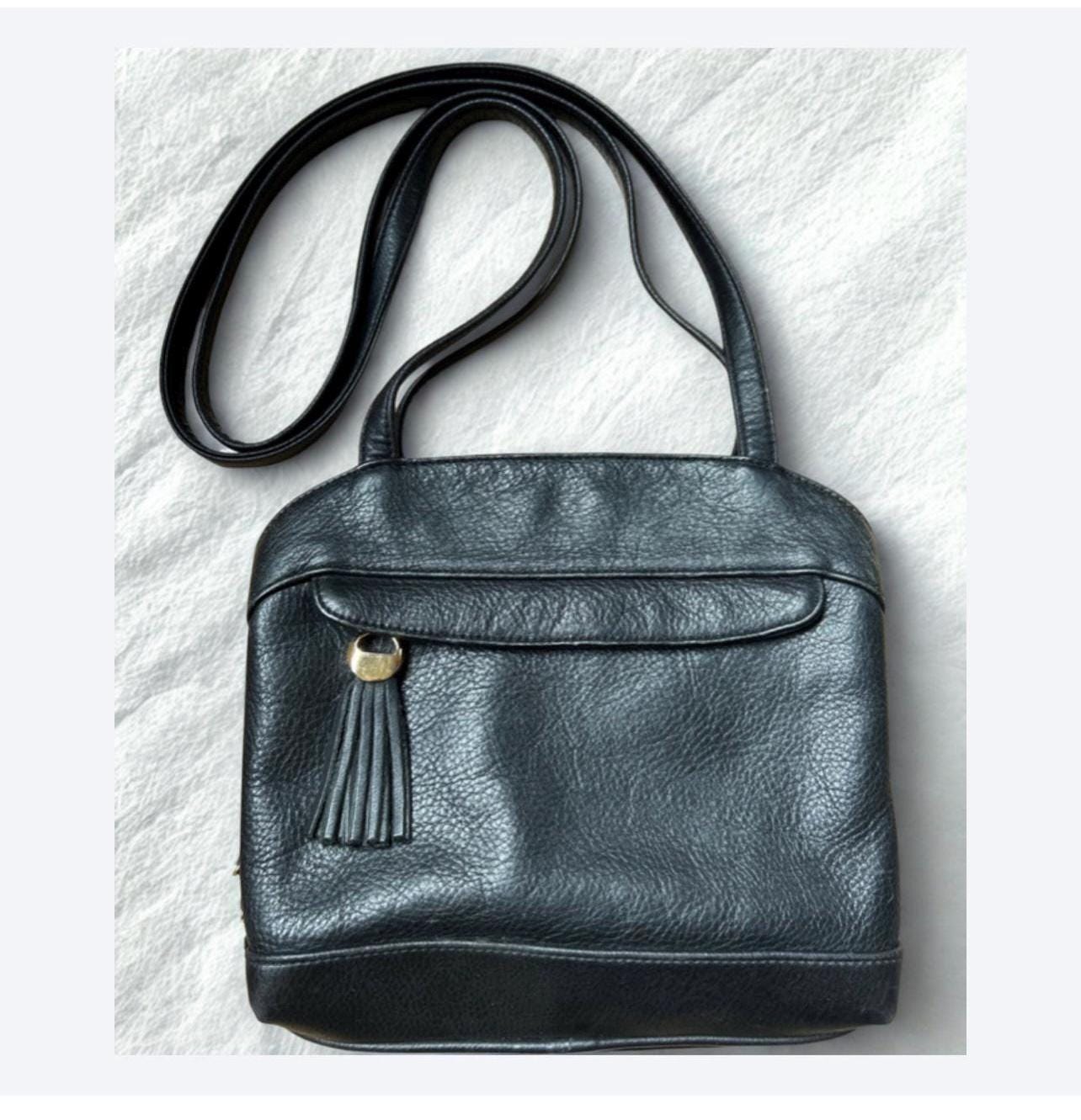 CARRIAGE HOUSE BLACK LEATHER BACKPACK Black Pebbled Leather Shoulder Bag – hoste main image 2
