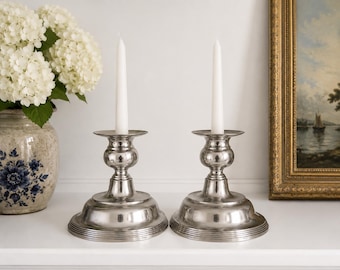 Castiçais Vintage International Silver Company banhados a prata – Par – Castiçais clássicos tradicionais para velas cônicas