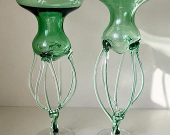 Compoteiras vintage de vidro verde soprado à mão | Tigelas esculturais vazadas com pedestal