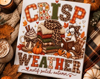 Suéter de Halloween PNG, diseño de patchwork otoñal con calabazas, café y ganso