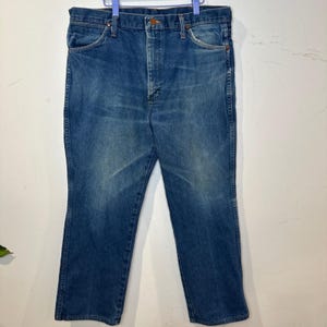2010s Wrangler Cowboy Western Straight Leg Jeans Faded Blue Denim 36x30 LARGE image 2