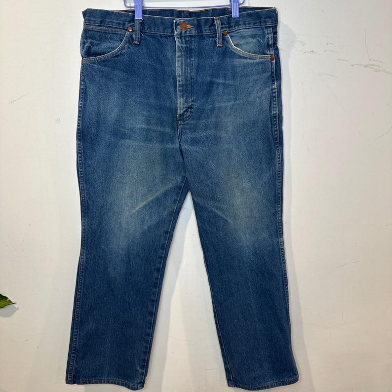 2010s Wrangler Cowboy Western Straight Leg Jeans Faded Blue Denim 36x30 LARGE image 2