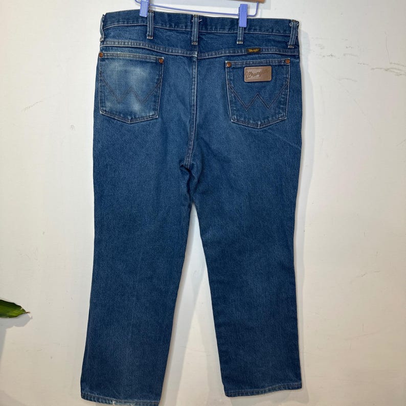 2010s Wrangler Cowboy Western Straight Leg Jeans Faded Blue Denim 36x30 LARGE image 4