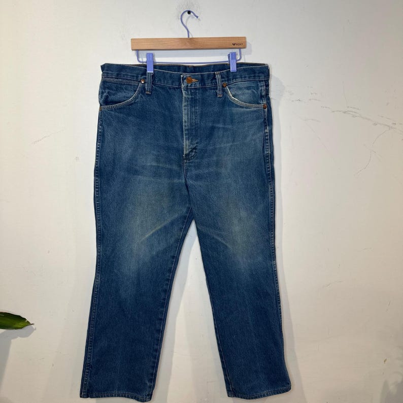 2010s Wrangler Cowboy Western Straight Leg Jeans Faded Blue Denim 36x30 LARGE image 1